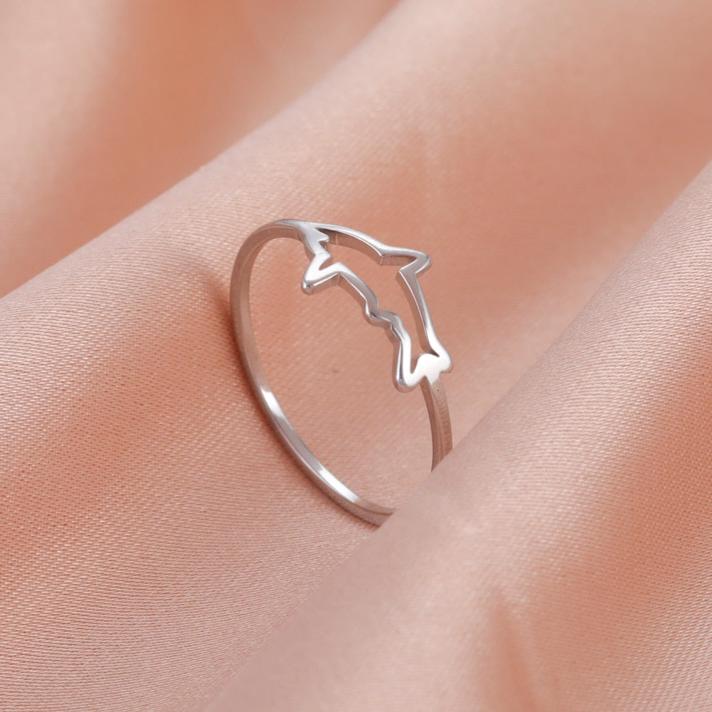 Skyrim Stainless Steel Fish Shark Shaped Rings for Women Minimalist Finger Rings Jewelry Party Birthday Gifts Wholesale 2023