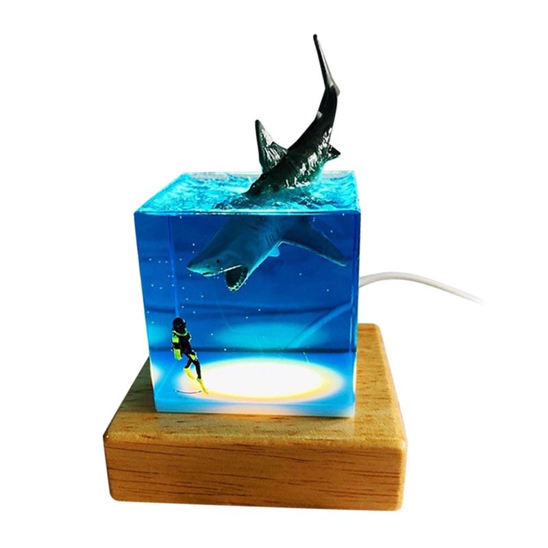 3D Resin Night Light DIY Shark Diver Decoration LED Ocean Whale Humpback Shark Diver Decor Home Bedroom Bedside Table Lamp