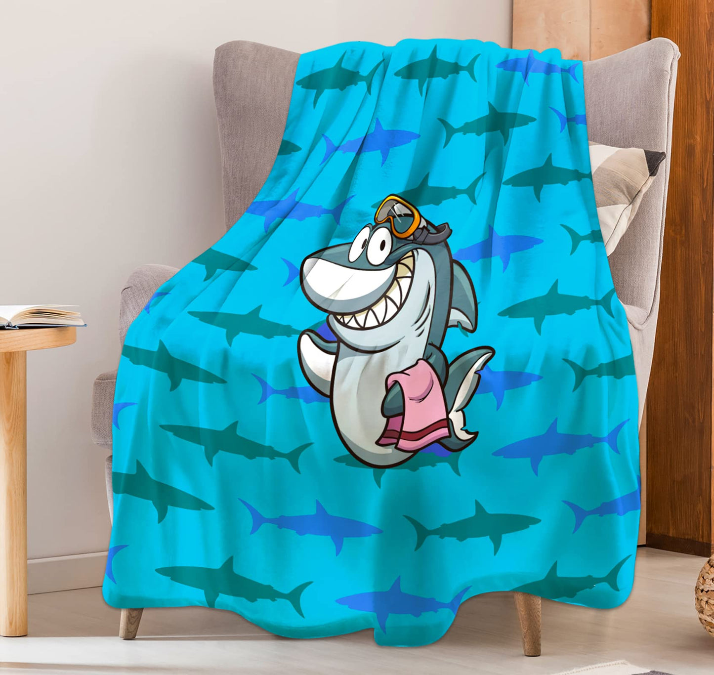 Deep Sea Shark Blanket Comfort Warmth Soft Cozy Easy Care Machine Wash Black Throw Blanket Quilt for Sofa Bed Home Decor Gifts